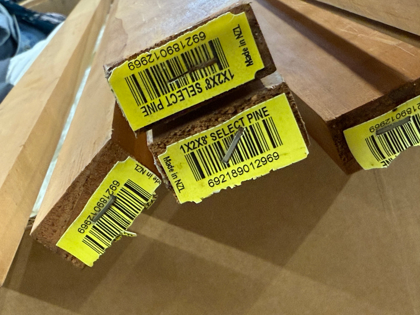 Select Pine Wood 1x2x8’ (7 Pieces)