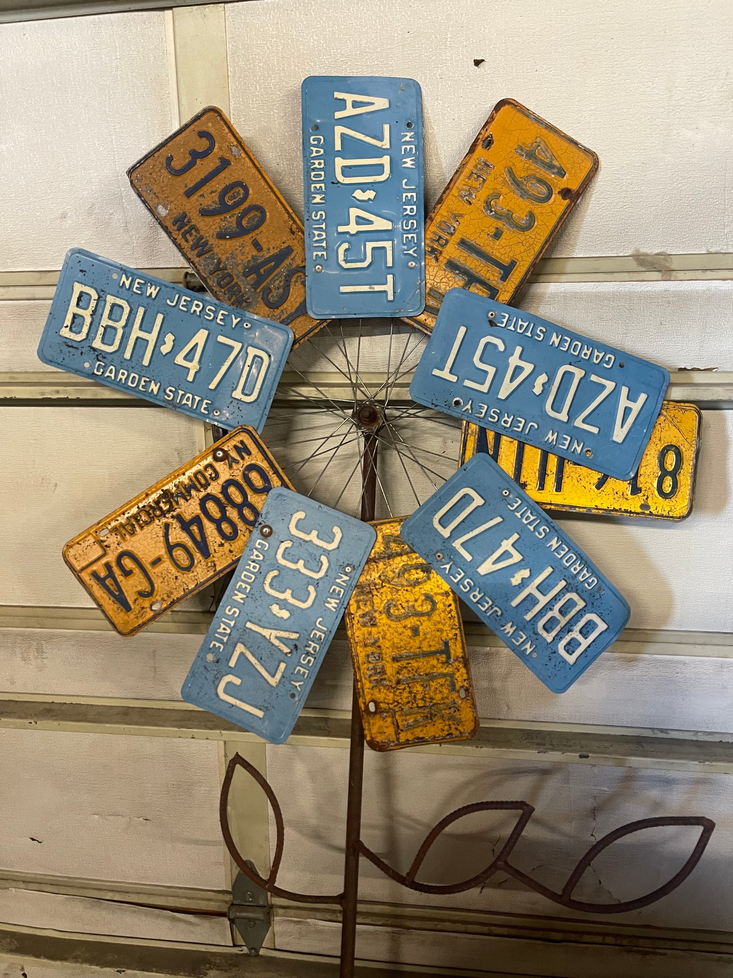 Vintage Garden Farm license Plate WindMill Flower Design