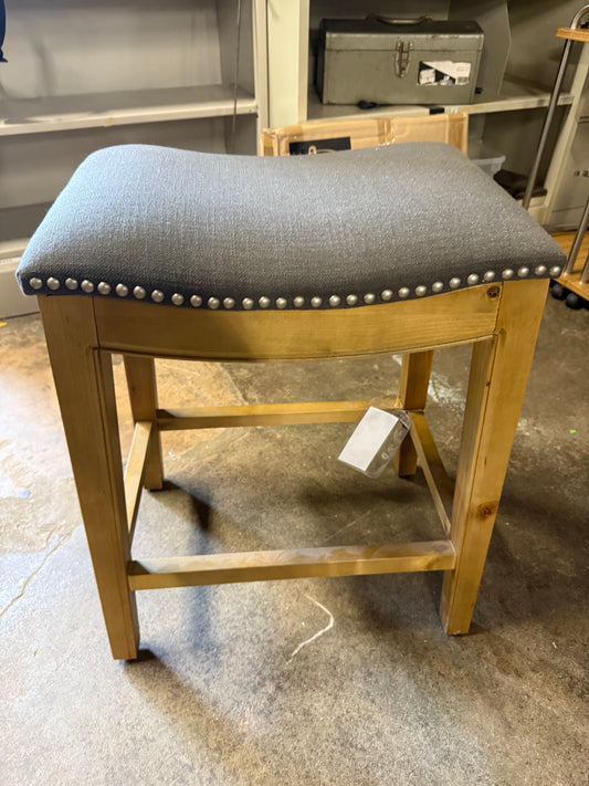 Emerson Counter Stool Wolf Grey 21x14x24”