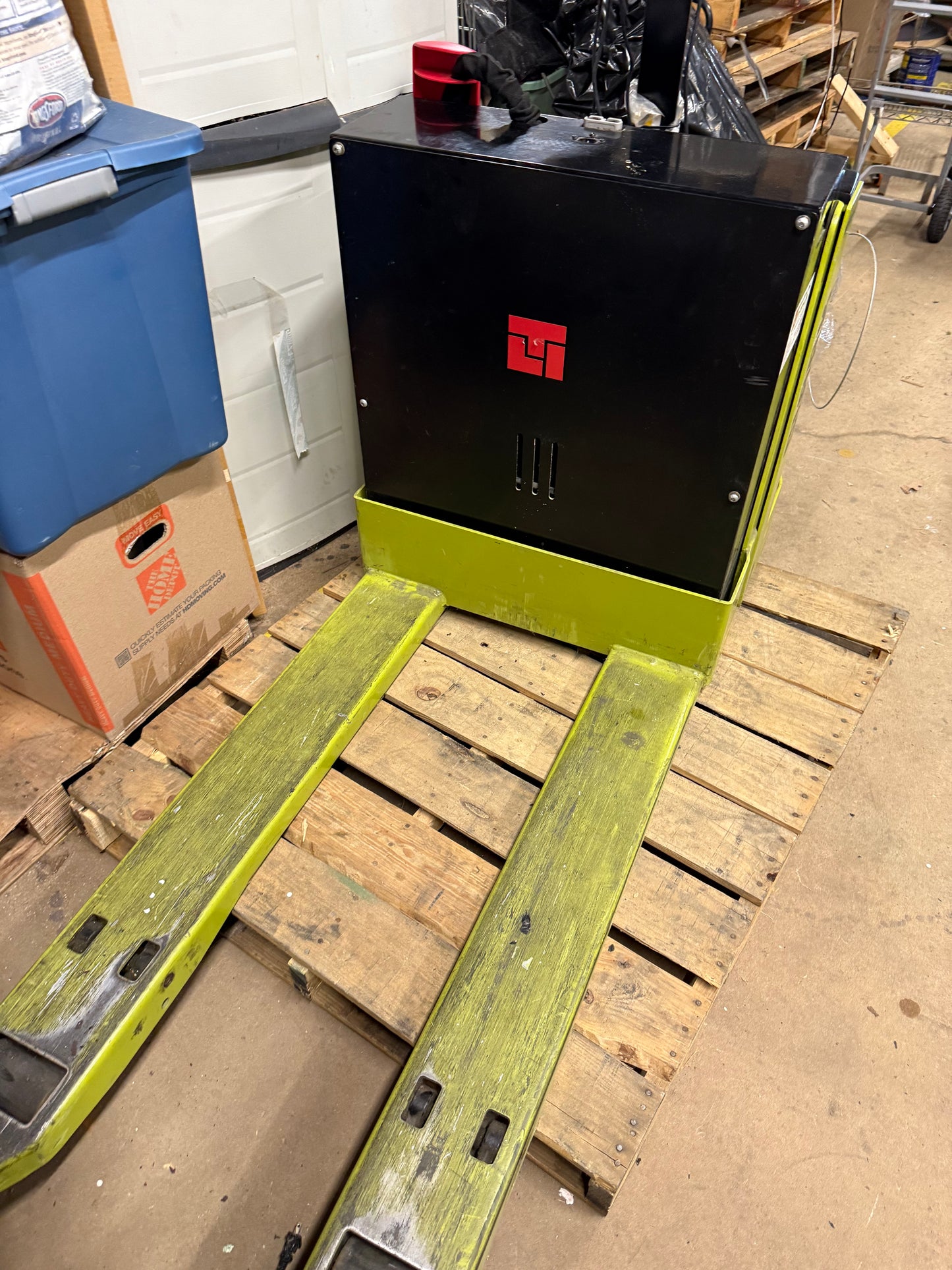 CLARK WPX45 Electric Pallet Jack Fork Lift (Needs Replacement Batteries)
