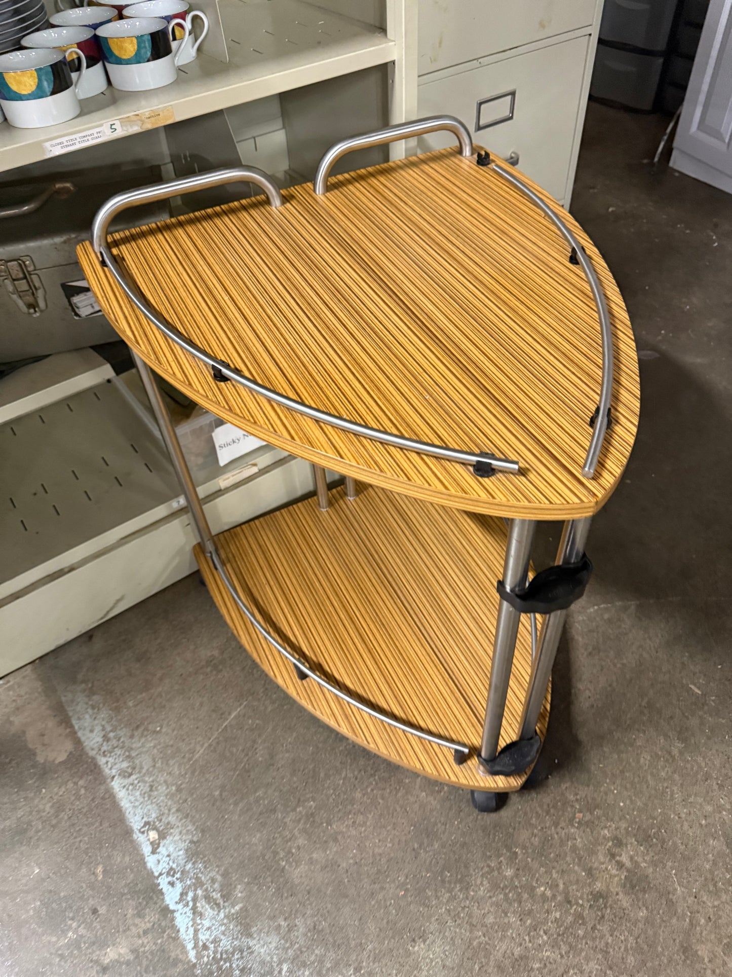 Rolling Side Table that Transforms to Long Table