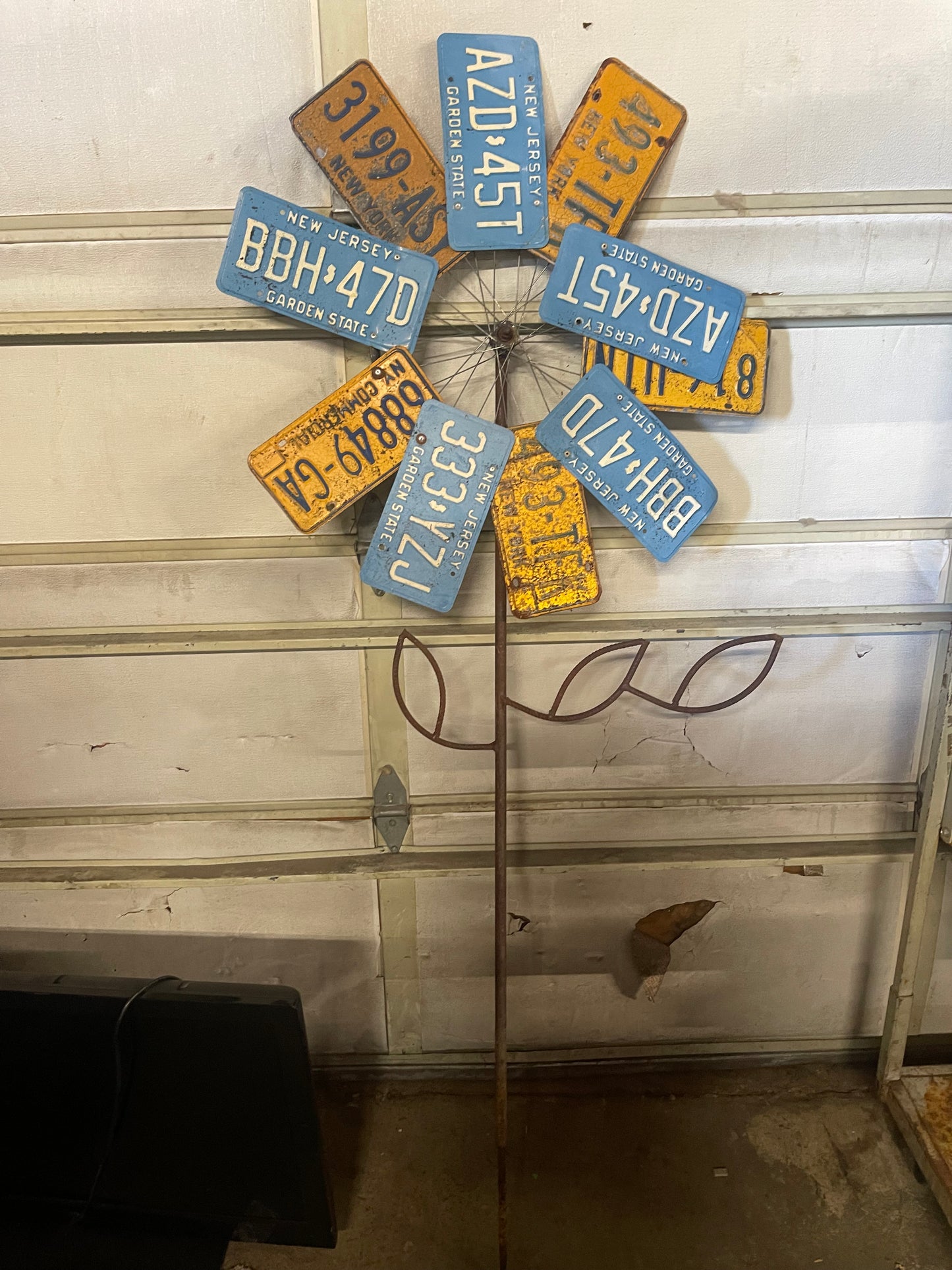 Vintage Garden Farm license Plate WindMill Flower Design
