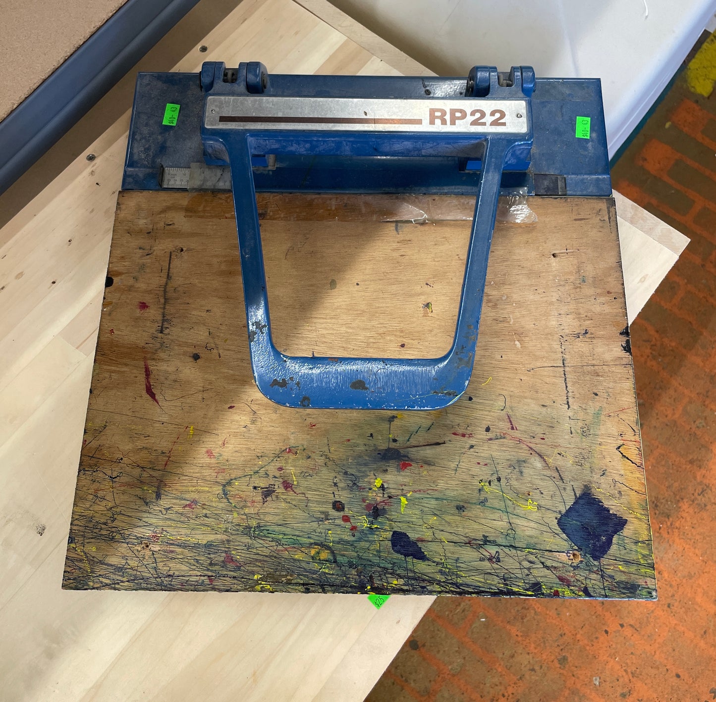 Ryobi RP22 Plate Punch