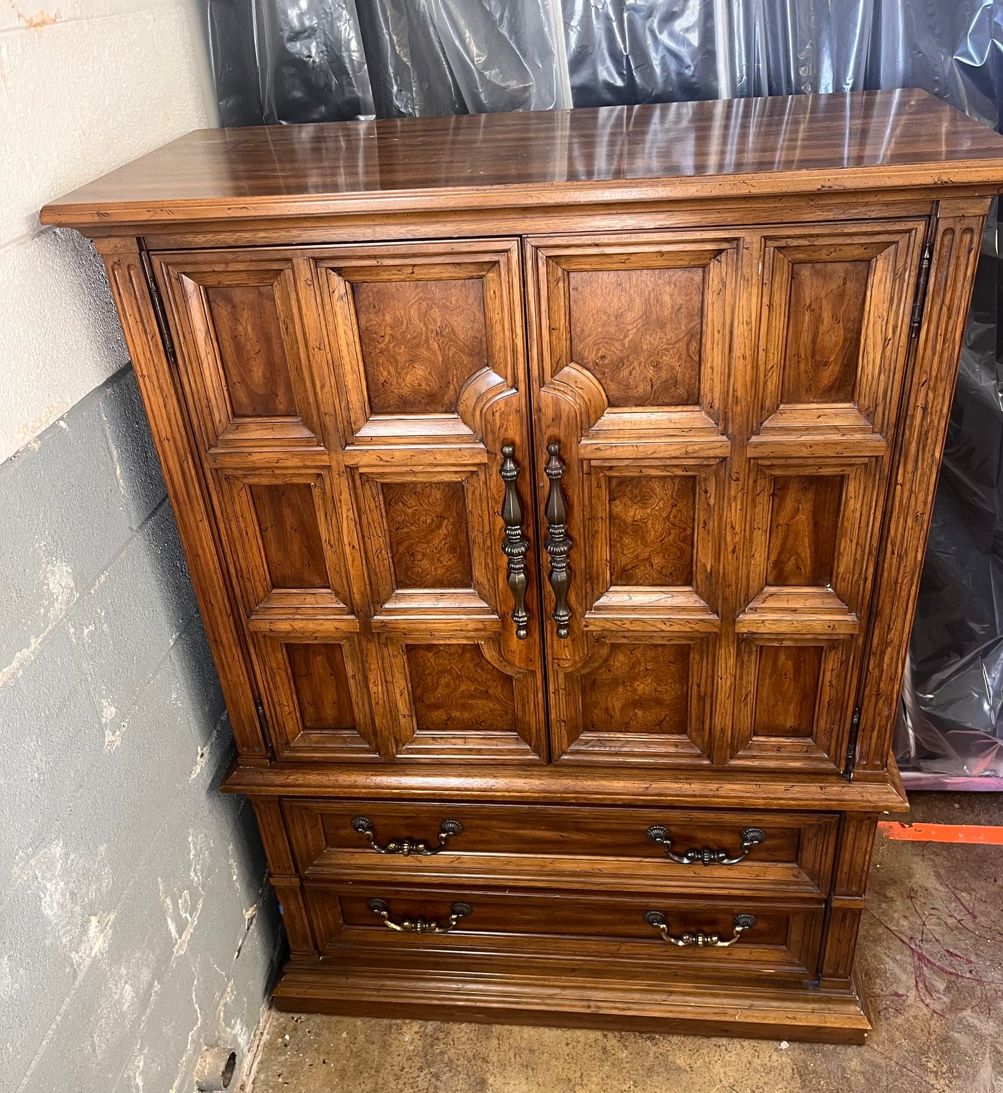 DREXEL HERITAGE Vanessa Italian Collection 42" Door Chest 521-420-2