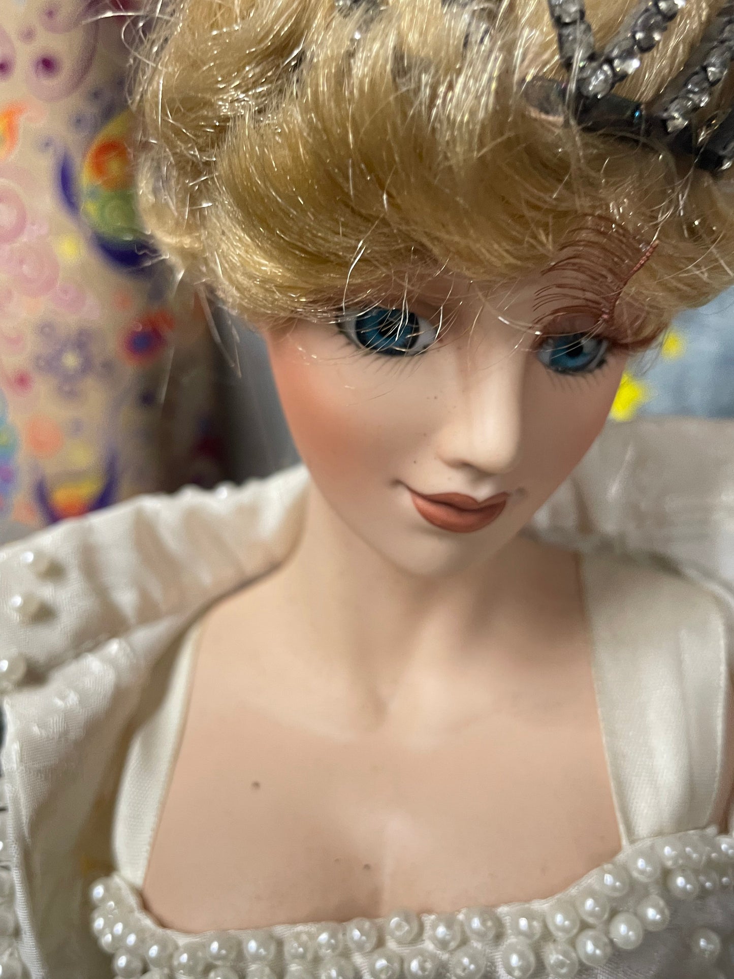Toys, V11, Doll, Princess Diana, Ashley Belle Porcelain Doll White Pearl Evening Dress With 2 Books