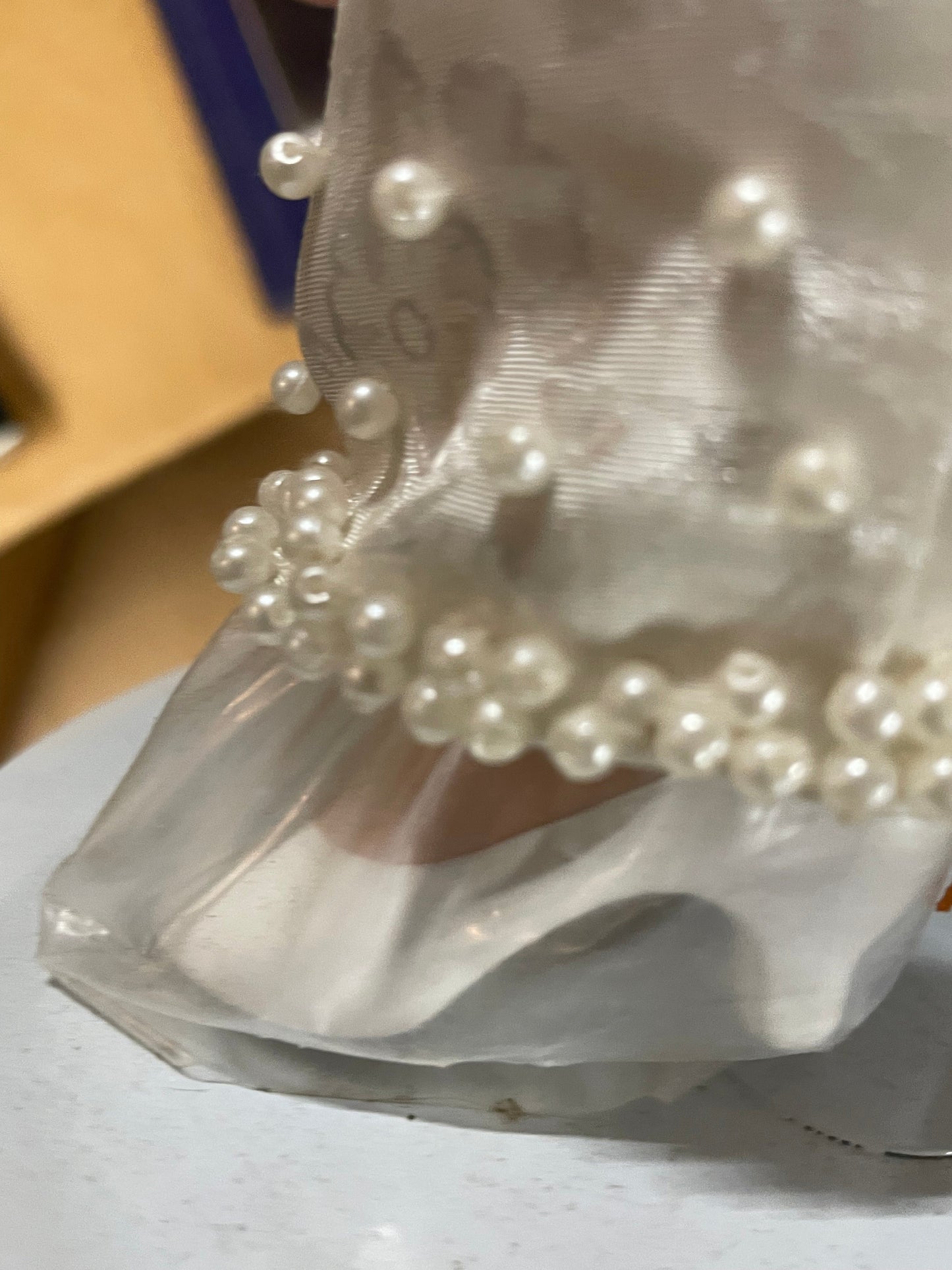Toys, V11, Doll, Princess Diana, Ashley Belle Porcelain Doll White Pearl Evening Dress With 2 Books