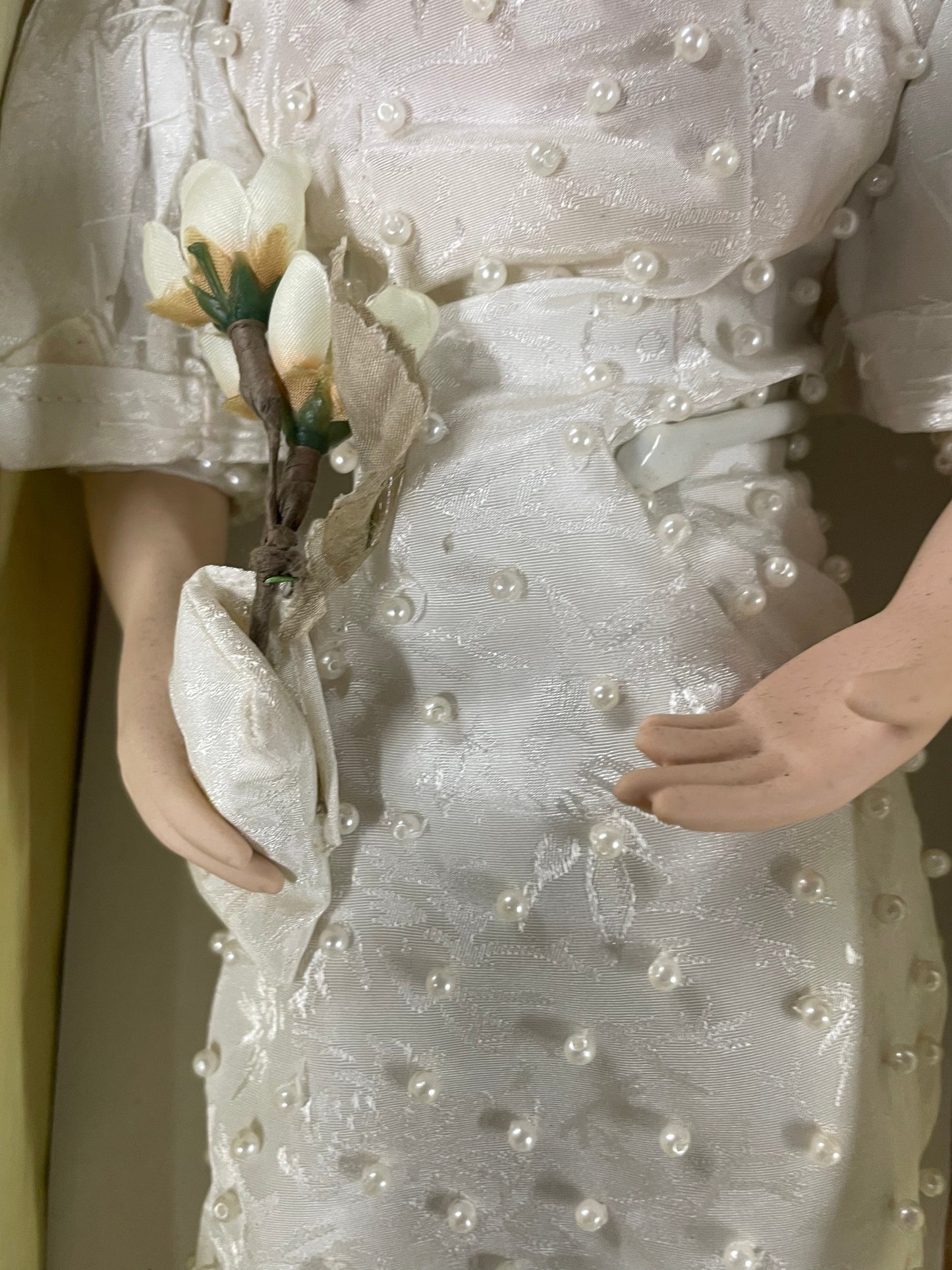 Toys, V11, Doll, Princess Diana, Ashley Belle Porcelain Doll White Pearl Evening Dress With 2 Books