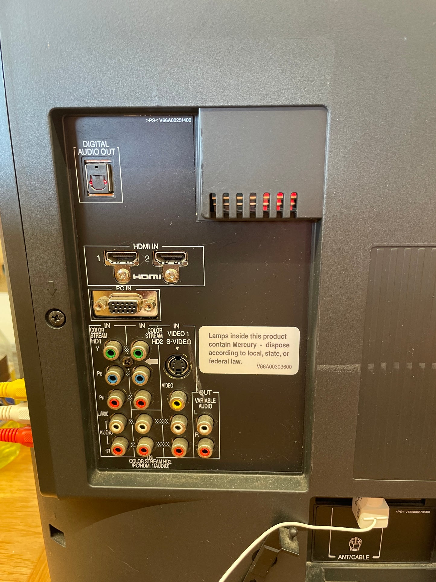 Toshiba 32" REGZA LCD HDTV
32" 32CV510U