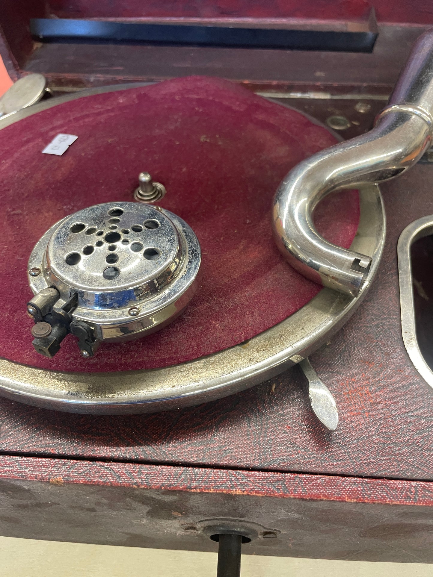Vintage 1930 Portable Phonograph Gramophone Wind Up Record Player (Not Working)