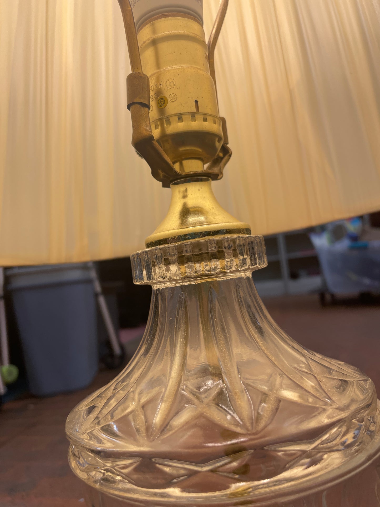 BRILLIANT CUT GLASS End TABLE LAMP CLEAR Gold Base 28”