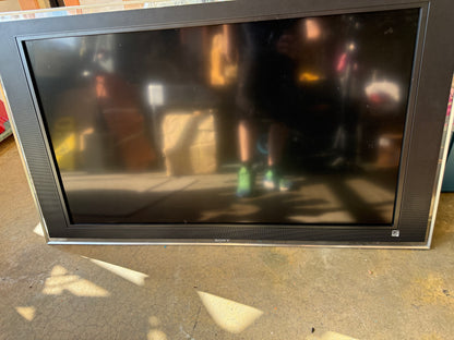 Sony LCD Digital Color TV 52” KDL-52XBR4