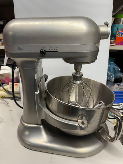 Kitchen Aid 600 KP26M1XQNP Stand Mixer with Attachments