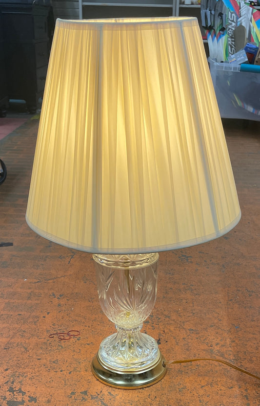 BRILLIANT CUT GLASS End TABLE LAMP CLEAR  Gold Base 28”