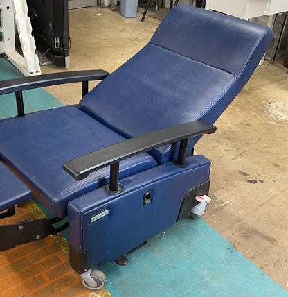 Chair, SAE, Hill-Rom Lay Flat Recliner P9084 Blue