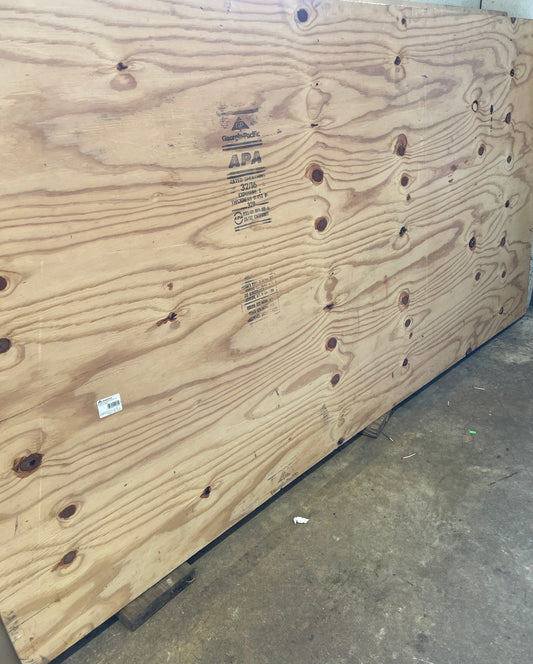Georgia Pacific 15/32-inch X 4-ft X 8-ft Pine Plywood Sheathing Panels