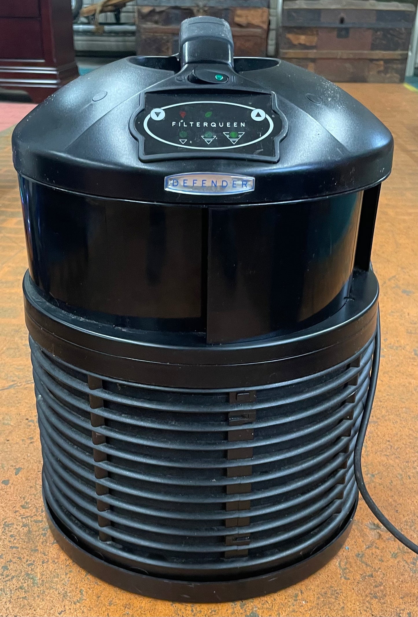 Filter Queen Defender AM4000 3 speed 360 Degree Air Purifier w/ filter