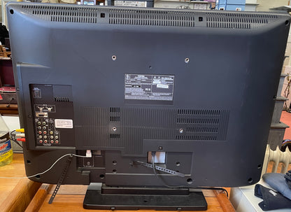 Toshiba 32" REGZA LCD HDTV
32" 32CV510U