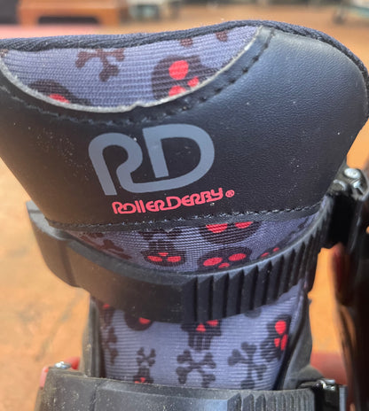 Roller Derby Brand Roller Skates. Boy's Sz 3-6. Red & Black, Skull & Crossbones.