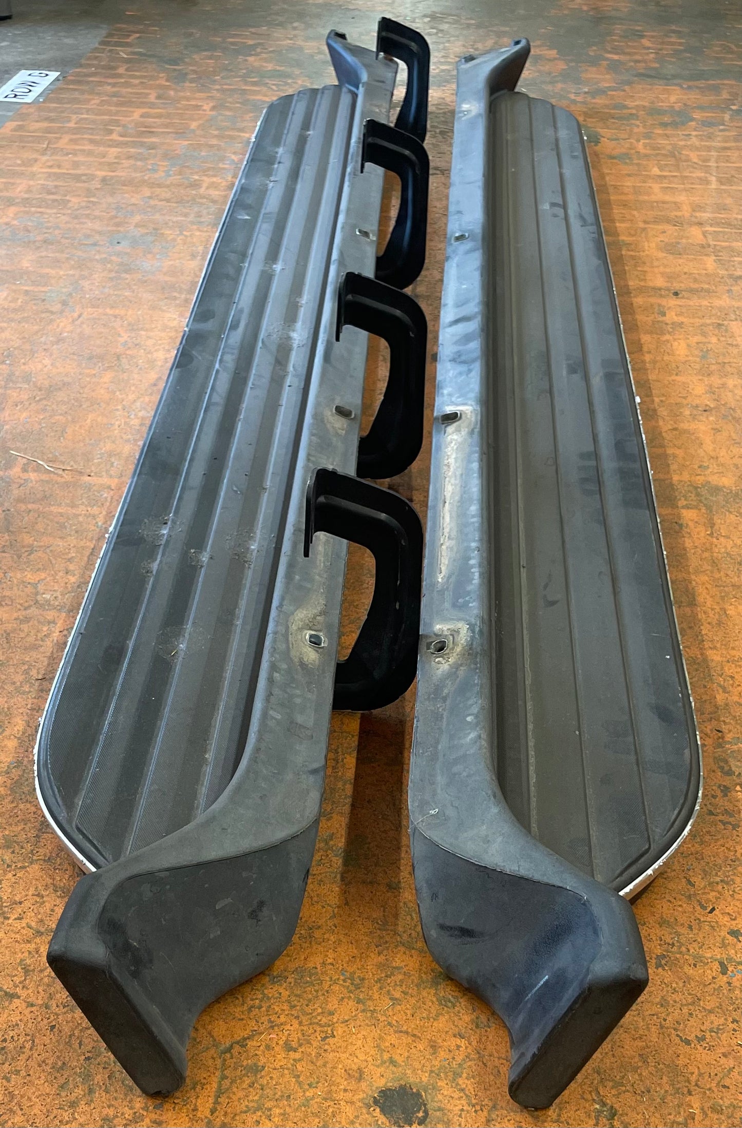 Pair of GM Running Boards #15912938