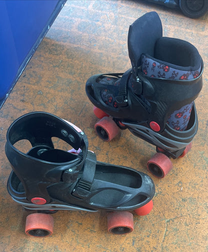 Roller Derby Brand Roller Skates. Boy's Sz 3-6. Red & Black, Skull & Crossbones.