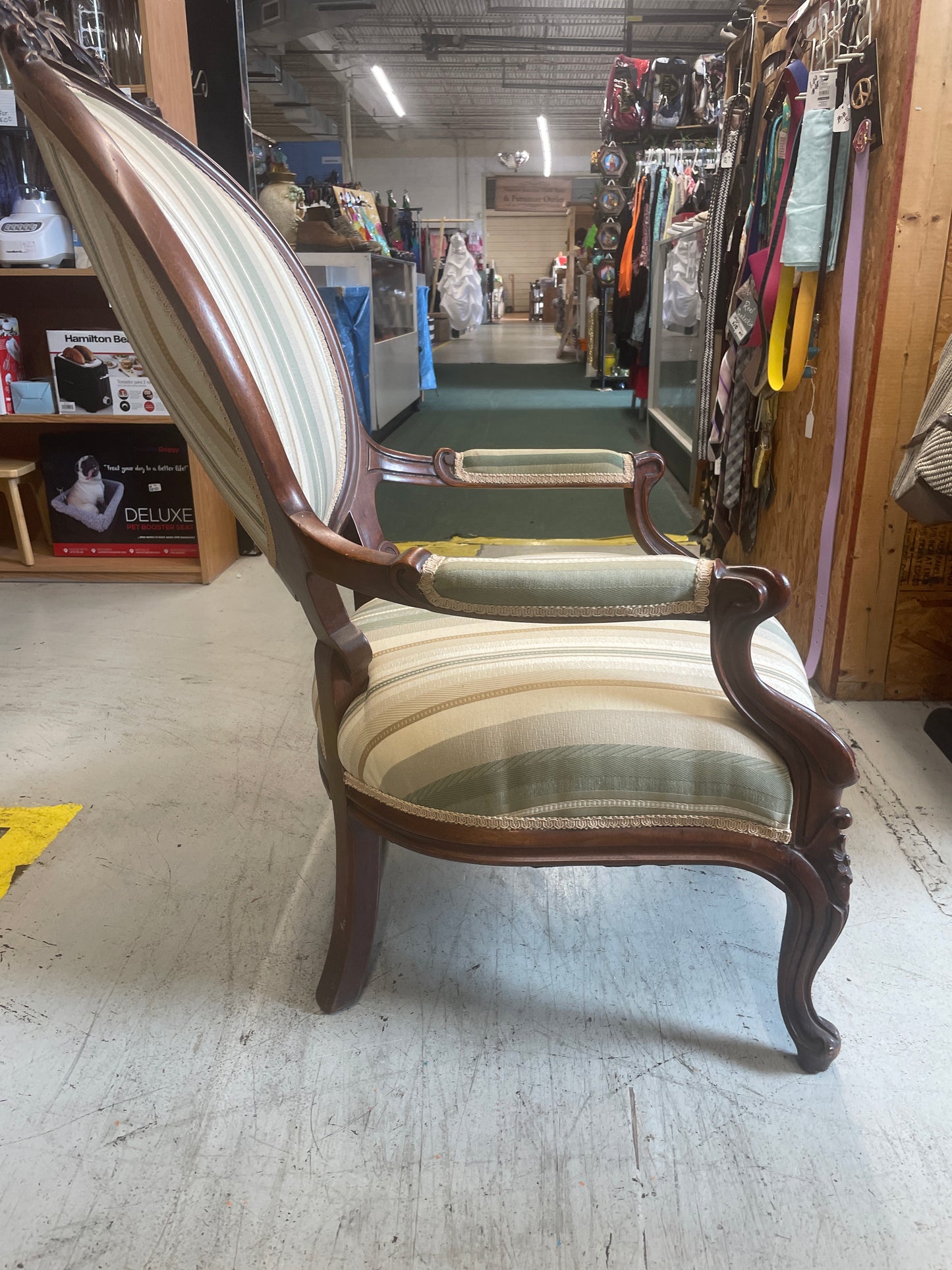 French Victorian Antique Hand Carved Roses Walnut Parlor Chair
