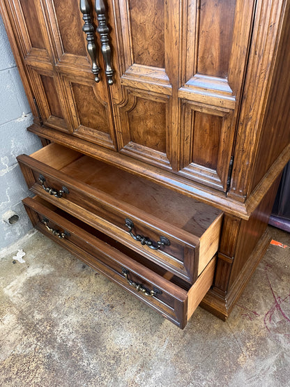 DREXEL HERITAGE Vanessa Italian Collection 42" Door Chest 521-420-2